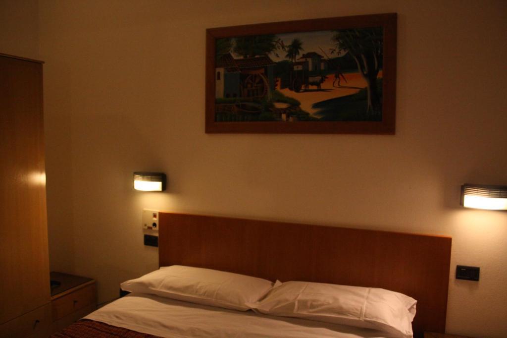 Hotel Paola Milan Luaran gambar